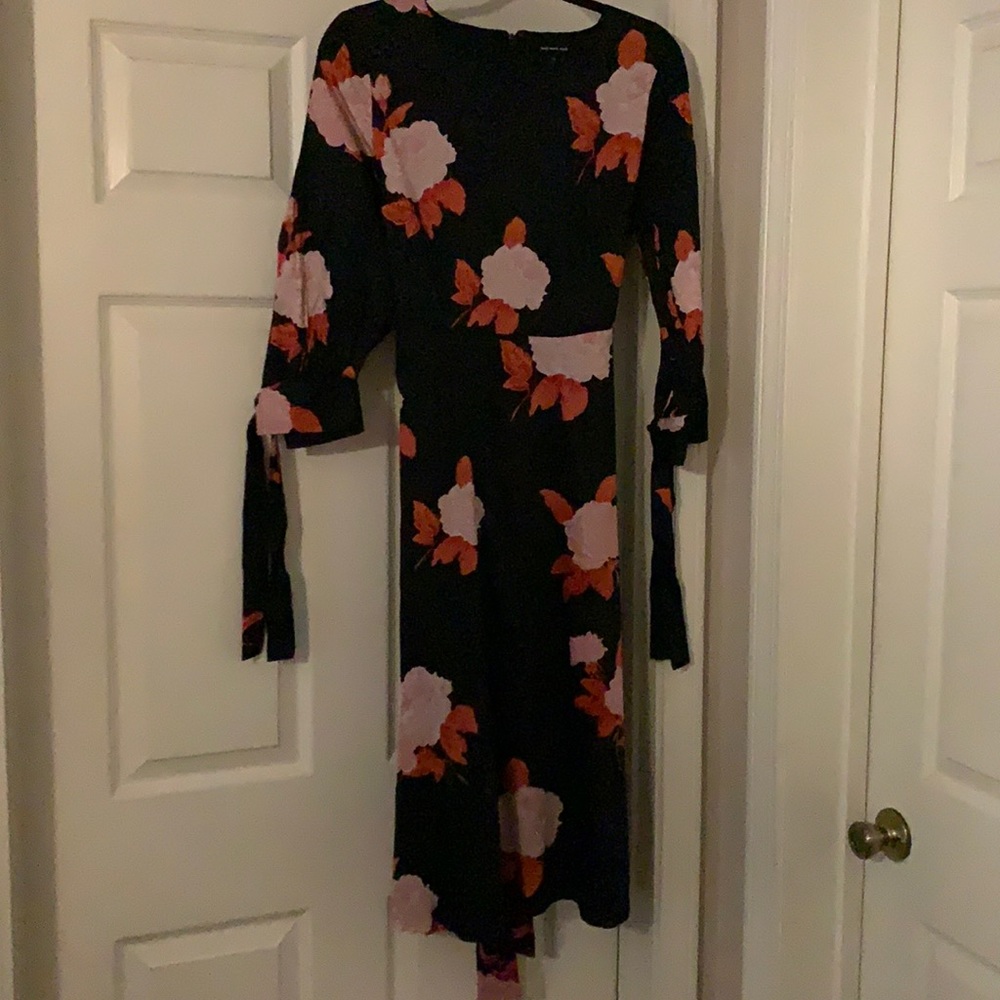 Size M floral